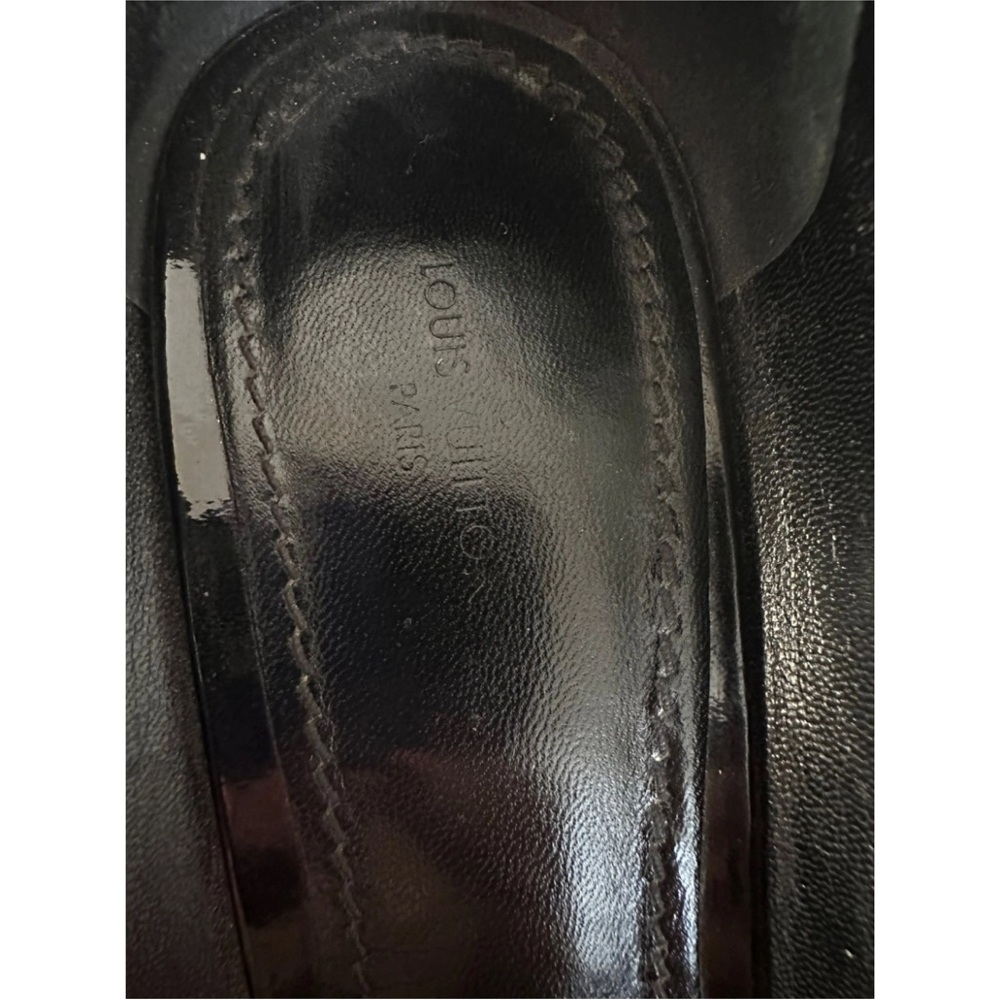 LOUIS VUITTON Brown LV Monogram Canvas Black Patent Leather Pointed-Toe Pumps 40 - Picture 8 of 11